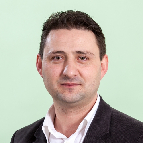 izv. prof. dr. sc. Filip Stević